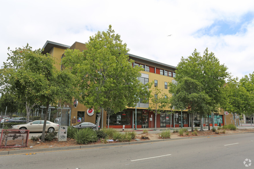 3850 San Pablo Ave, Emeryville, CA à louer - Photo de l’immeuble – Image 1 sur 5