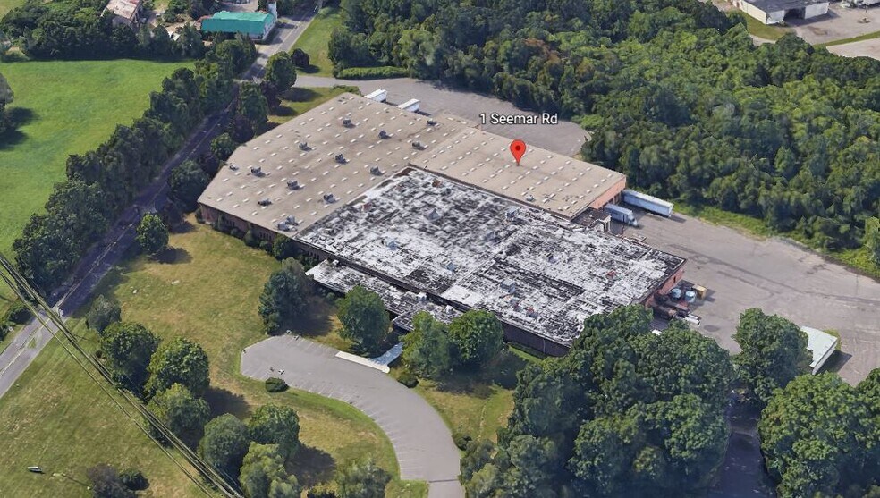 1 Seemar Rd, Watertown, CT à louer - Photo de l’immeuble – Image 2 sur 2