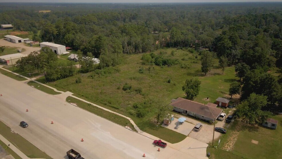 13020 TX-105, Conroe, TX à vendre - Vidéo sur l’annonce professionnelle – Image 2 sur 7