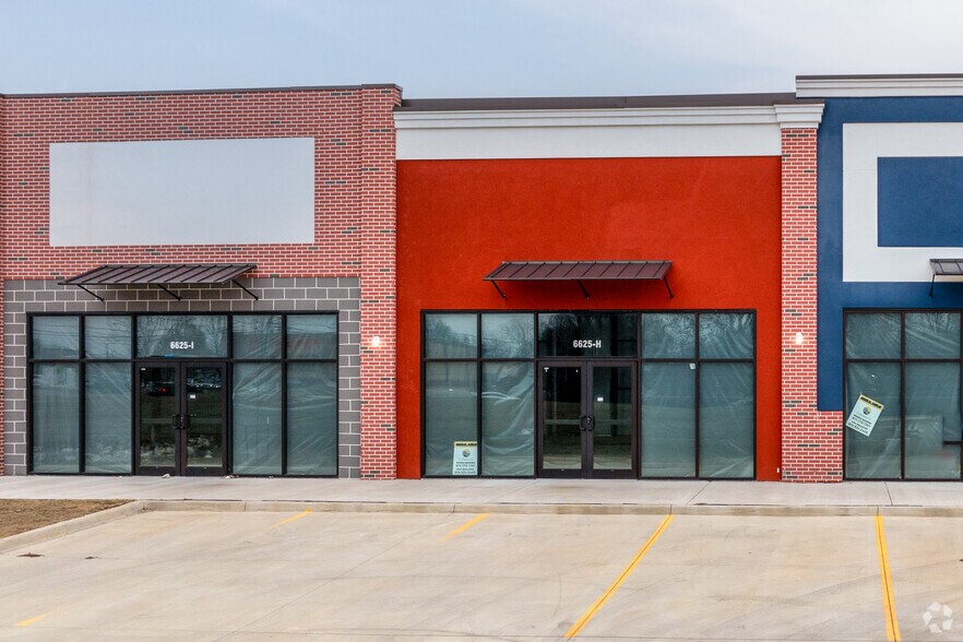 6625 S Elm Pl, Broken Arrow, OK à louer - Photo de l’immeuble – Image 2 sur 4