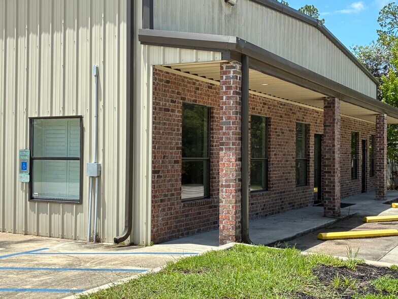 69185 Sky Brook Rd, Mandeville, LA à louer - Photo de l’immeuble – Image 2 sur 14