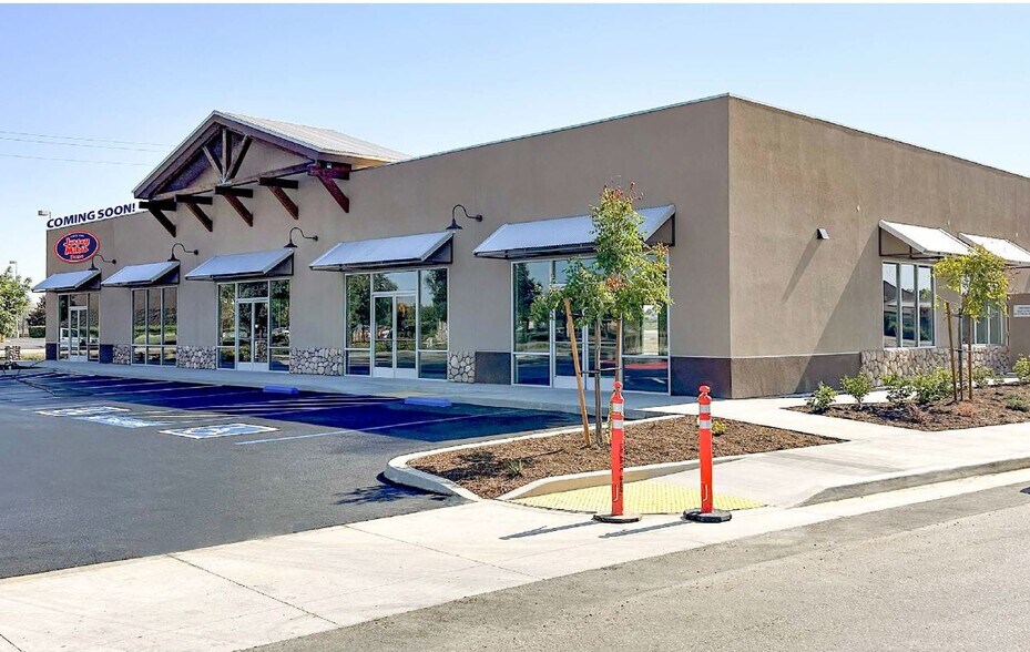 2926-North N Dinuba Blvd, Visalia, CA à louer - Photo de l’immeuble – Image 2 sur 5