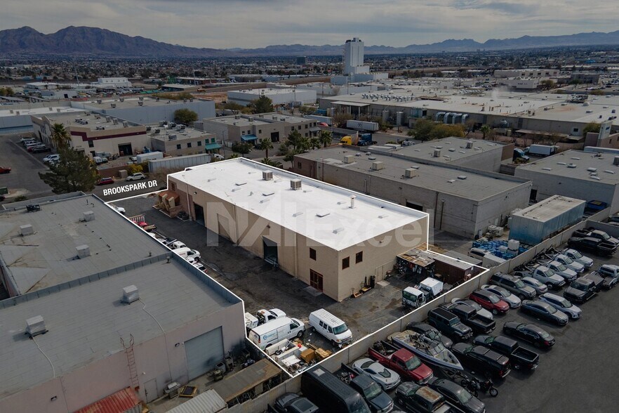 2925 Brookspark Dr, North Las Vegas, NV à vendre - Aérien – Image 3 sur 22