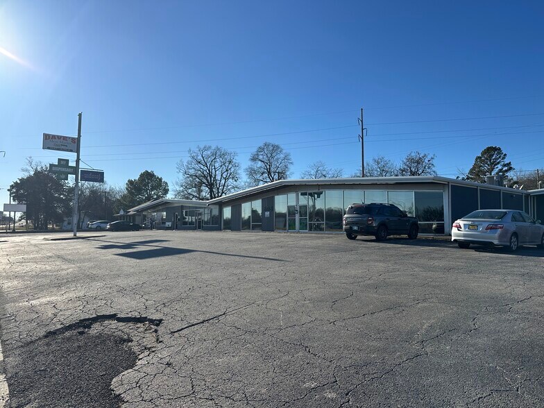 822 S Broadway St, Poteau, OK à vendre - Photo de l’immeuble – Image 2 sur 14