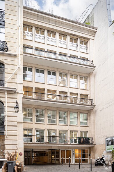 30 Rue Notre-Dame Des Victoires, Paris à louer - Photo principale – Image 1 sur 2