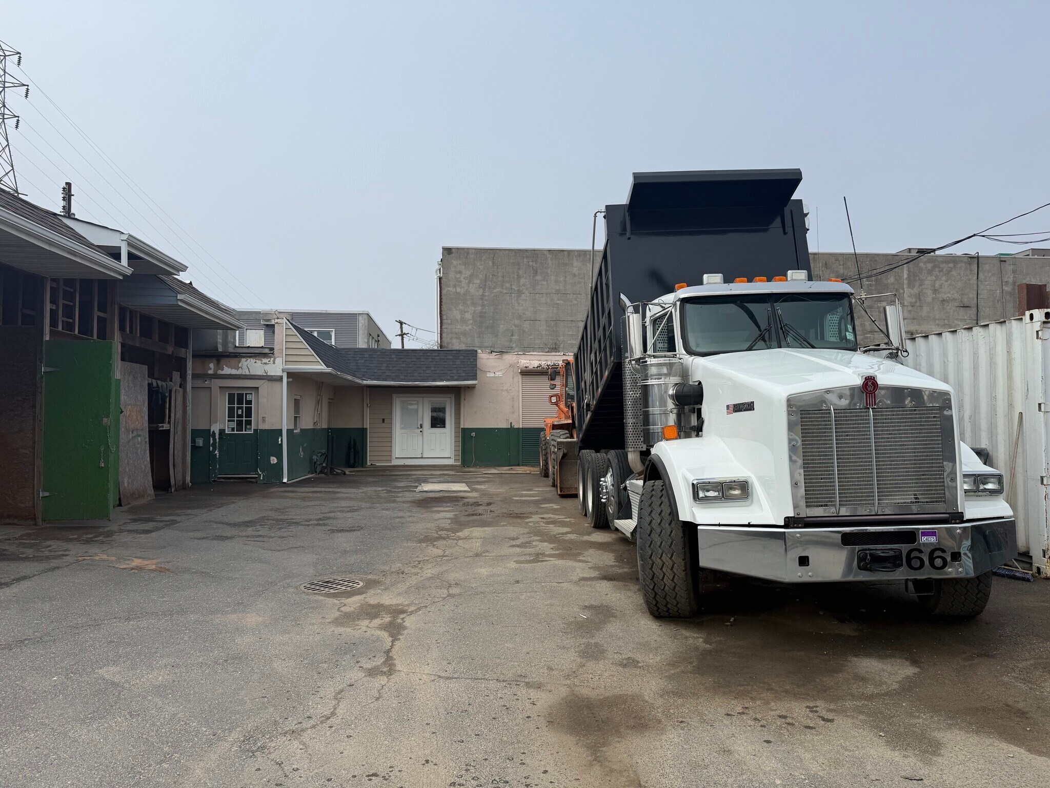 11 Wheelock Ave, Inwood, NY à louer Photo principale– Image 1 sur 10