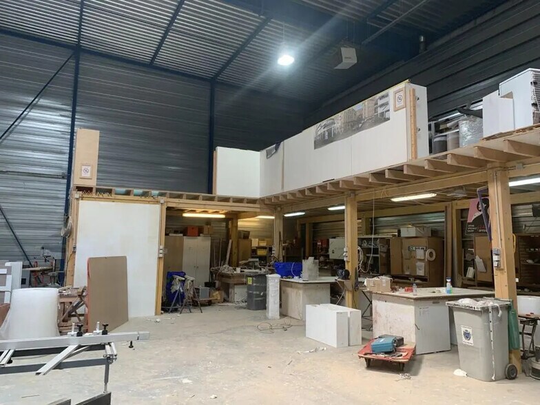 Local d’activités dans Morangis à louer - Photo de l’immeuble – Image 2 sur 10
