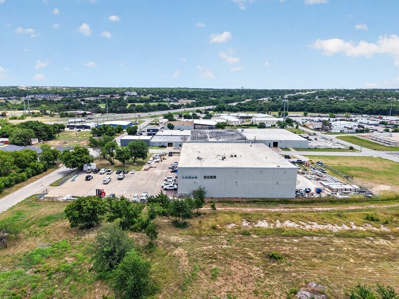 2000 E Richmond Ave, Fort Worth, TX à louer - Photo de l’immeuble – Image 3 sur 10