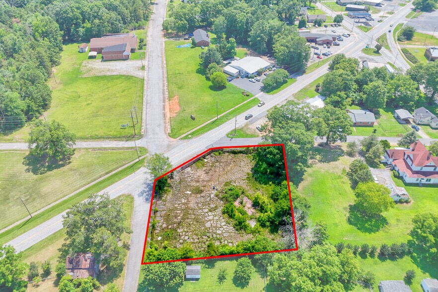 501 Willard Rd, Clinton, SC à vendre - Photo principale – Image 1 sur 6