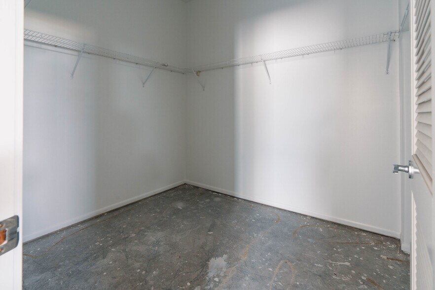 1709 Kalani St, Honolulu, HI à louer - Photo de l’immeuble – Image 3 sur 33