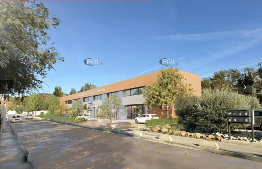 Local d’activités dans Roquevaire à louer - Photo de l’immeuble – Image 3 sur 7