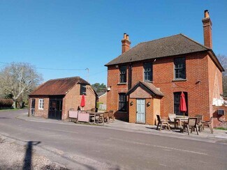 Plus de détails pour Severals Rd, Midhurst - Local commercial à louer