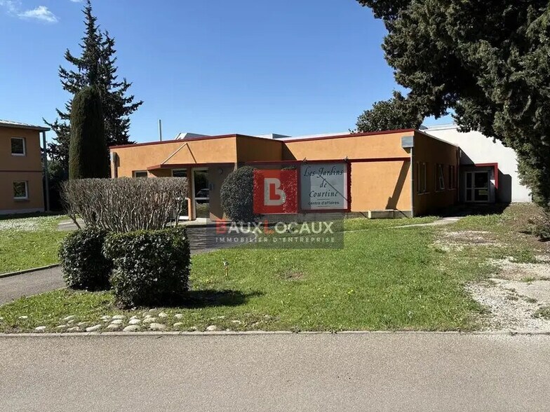 Bureau dans Avignon à vendre - Photo de l’immeuble – Image 2 sur 22