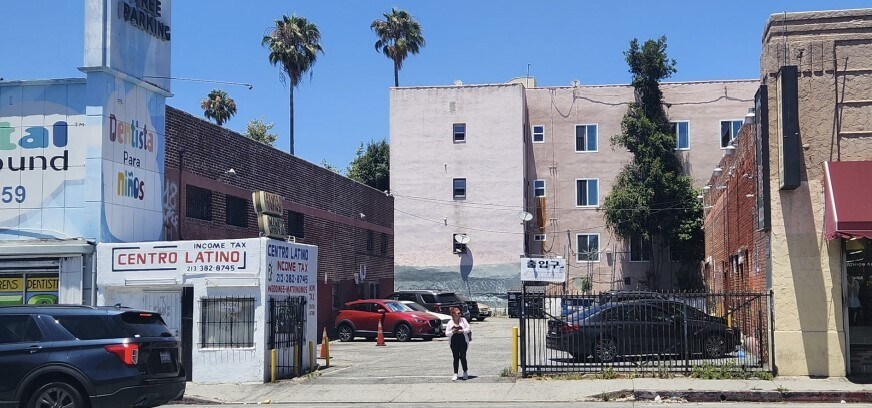 3617-3623 W 3rd St, Los Angeles, CA à louer - Photo de l’immeuble – Image 3 sur 3