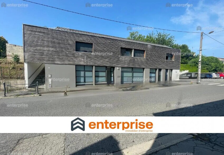 113 Rue De La Chaussée Romaine, Saint-Quentin à louer - Photo de l’immeuble – Image 1 sur 4
