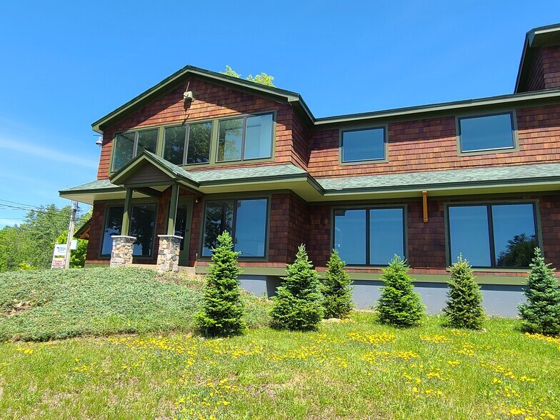 12 Southmayd St, Campton, NH à vendre - Photo de l’immeuble – Image 2 sur 30