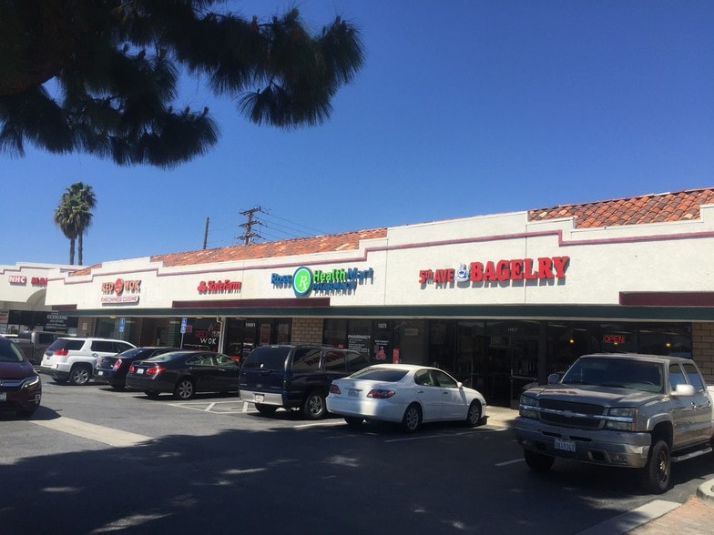 10885-10909 Los Alamitos Blvd, Los Alamitos, CA à louer - Photo de l’immeuble – Image 3 sur 27