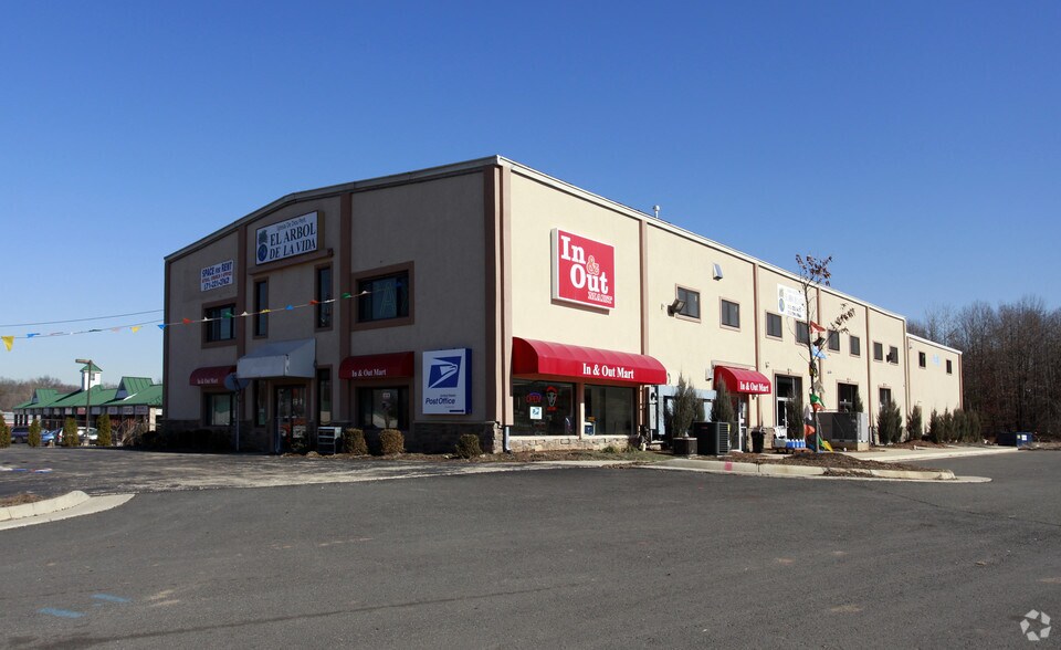 7223 Centreville Rd, Manassas, VA à louer - Photo de l’immeuble – Image 3 sur 3