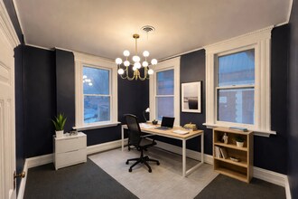 130 W Main St, New Britain, CT à louer Photo intérieure– Image 1 sur 6