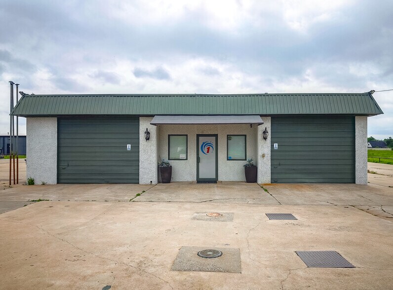 401 S Ranchwood Blvd, Yukon, OK à vendre - Photo de l’immeuble – Image 1 sur 63