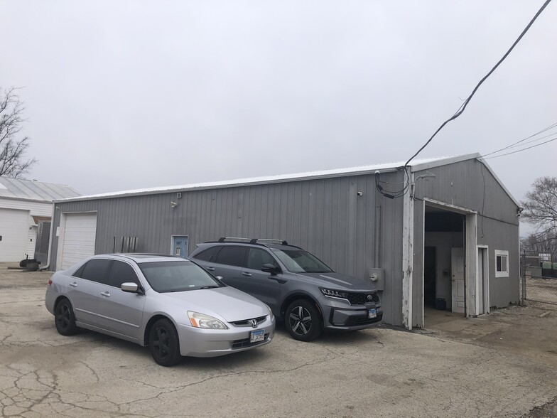 57 Baseline Rd, Montgomery, IL à louer - Photo de l’immeuble – Image 2 sur 3