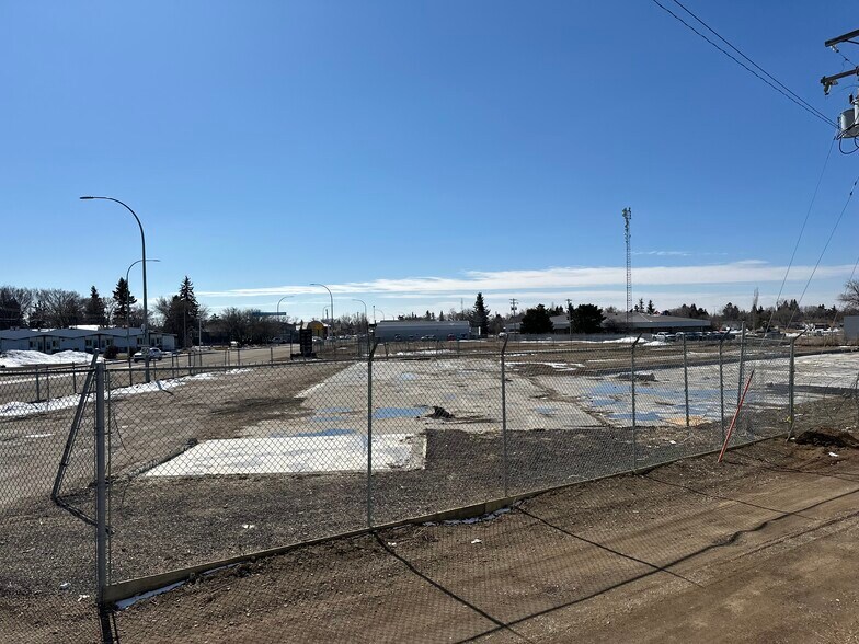 1302 10A St, Wainwright, AB à vendre - Photo principale – Image 2 sur 5