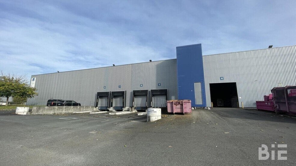 Industriel/Logistique dans Blanquefort à louer - Photo de l’immeuble – Image 2 sur 12