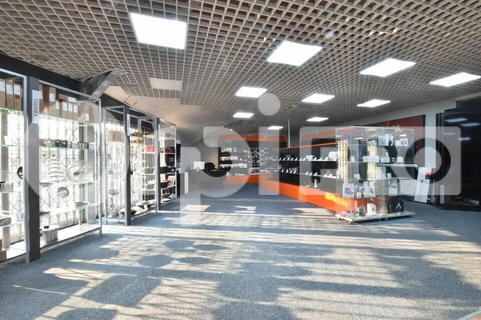 Local commercial dans La Flotte à louer Photo de l’immeuble– Image 1 sur 16