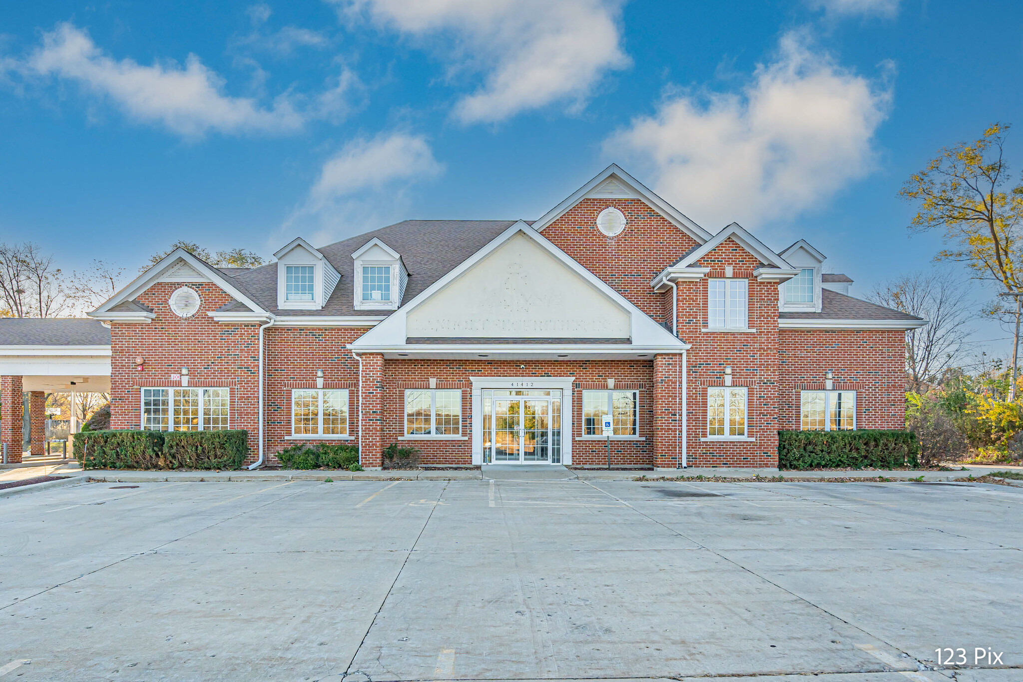 41412 N Route 83, Antioch, IL à vendre Photo de l’immeuble– Image 1 sur 40