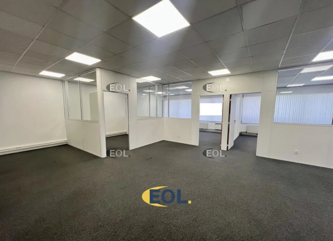 66 Rue Des Vanesses, Villepinte à louer Photo de l’immeuble– Image 1 sur 6