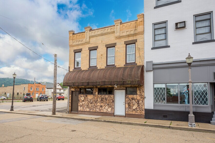 305 Mill St, Coraopolis, PA à vendre - Photo de l’immeuble – Image 3 sur 41