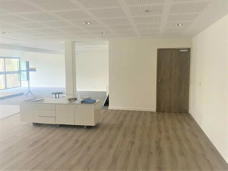 Bureau dans Valbonne à louer - Photo de l’immeuble – Image 2 sur 4