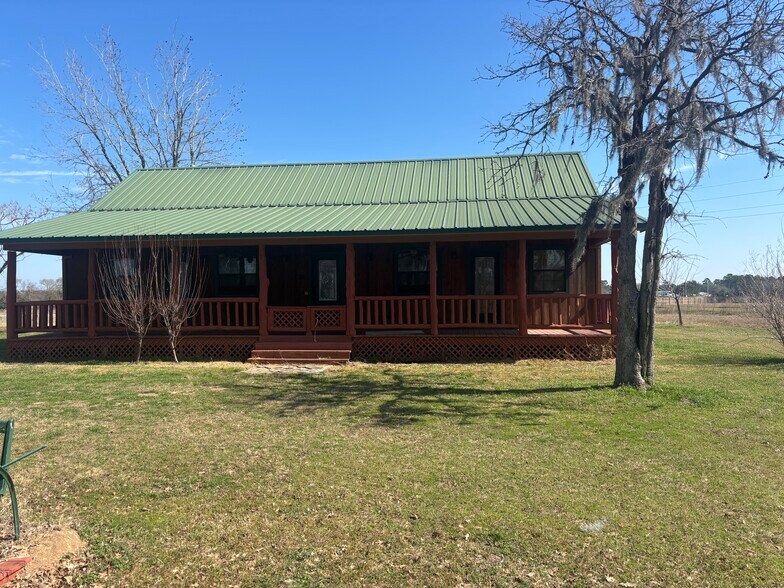 1706 Goodson Loop, Pinehurst, TX à vendre - Photo principale – Image 1 sur 31