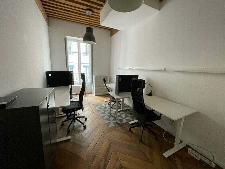 Bureau dans Lyon à vendre - Photo de l’immeuble – Image 1 sur 12
