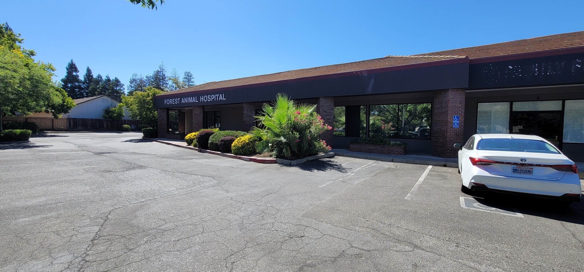 555 Flying V St, Chico, CA à louer Photo de l’immeuble– Image 1 sur 8