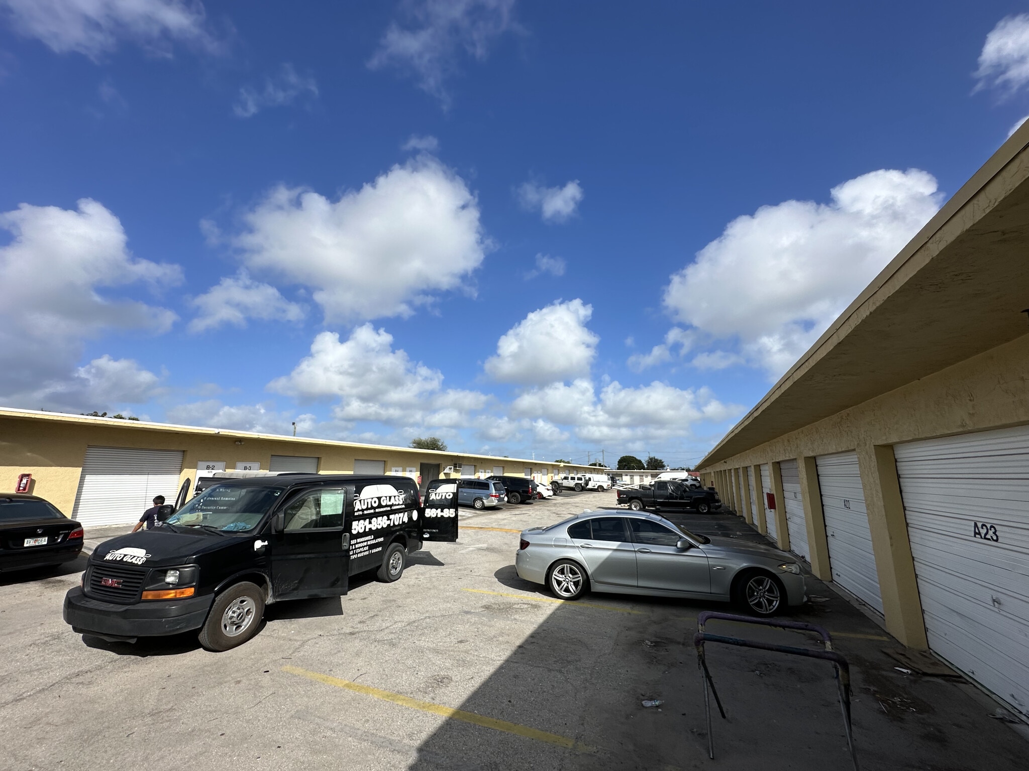 1819 7th Ave N, Lake Worth, FL à louer Photo de l’immeuble– Image 1 sur 1