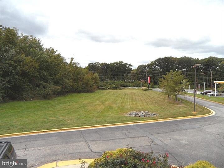12513 Laurel Bowie Rd, Laurel, MD à vendre - Photo de l’immeuble – Image 1 sur 11