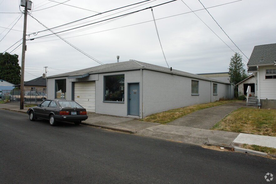2060 Warner St NE, Salem, OR à vendre - Photo de l’immeuble – Image 2 sur 31
