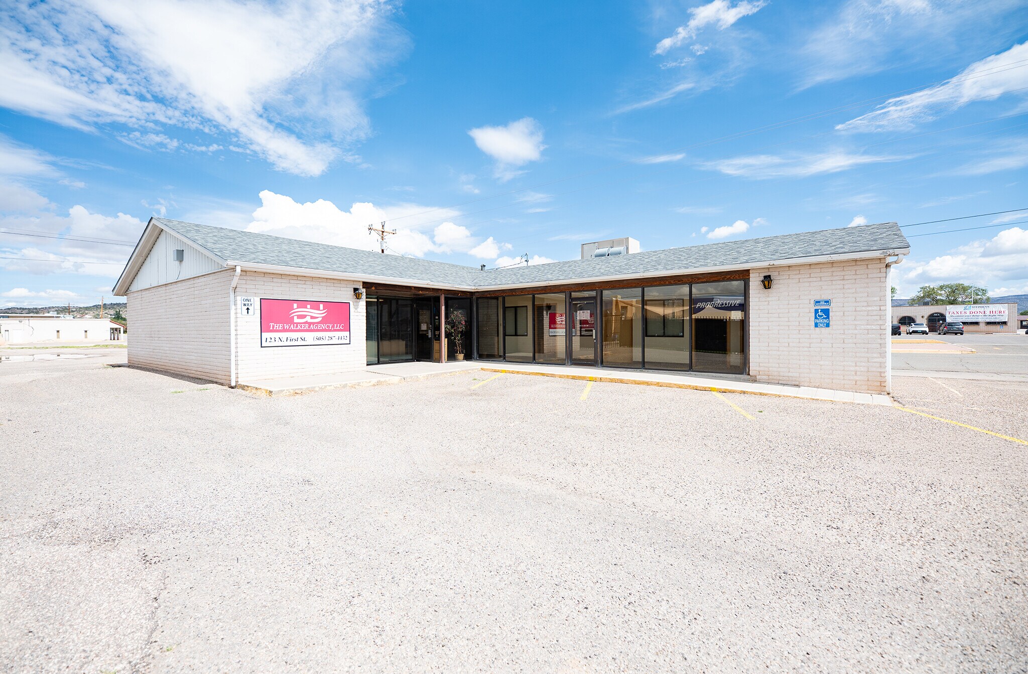 123 N 1st St, Grants, NM à vendre Photo principale– Image 1 sur 18