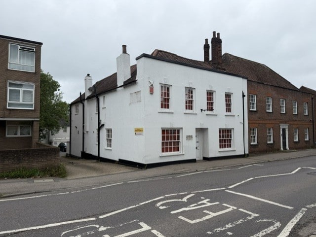 12 High St, Elstree à louer - Photo de l’immeuble – Image 3 sur 5