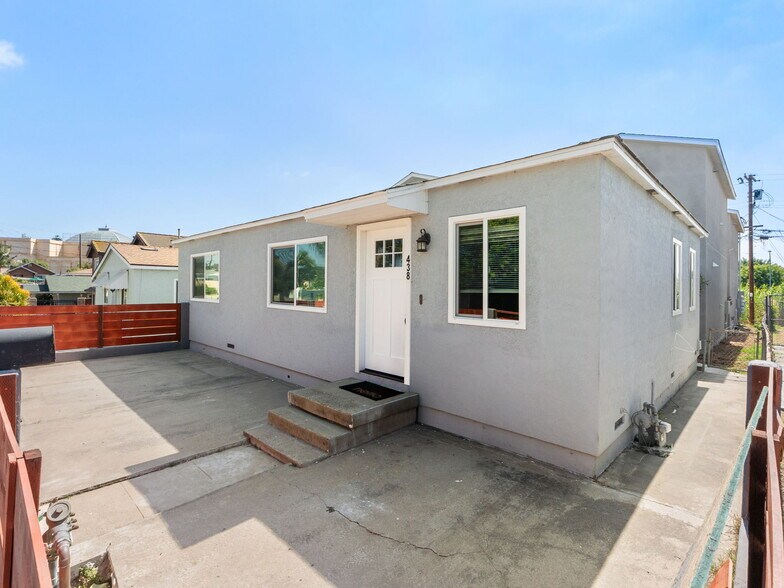 438 Denby St, San Diego, CA à vendre - Photo de l’immeuble – Image 3 sur 19