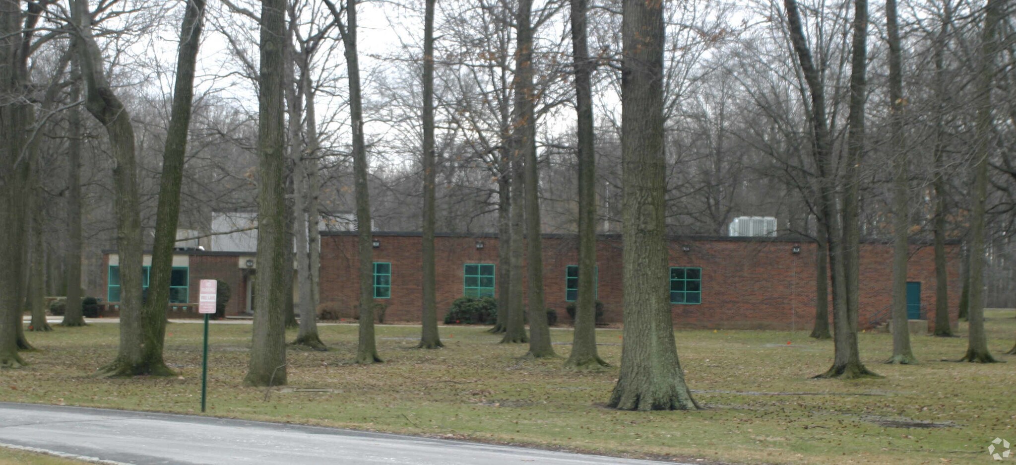 300 Fidelity Plz, North Brunswick, NJ à louer Photo de l’immeuble– Image 1 sur 4