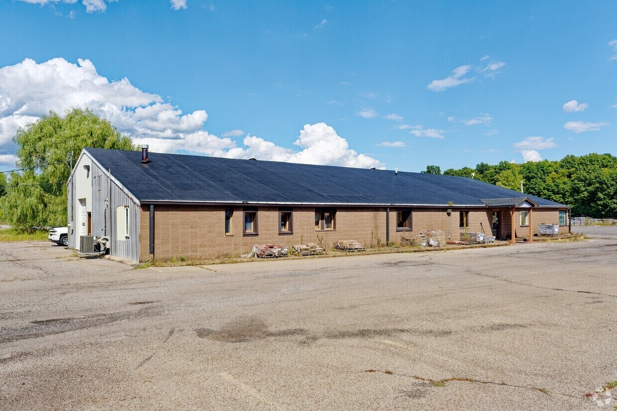 735 Wangum Rd, Victor, NY à louer Photo intérieure– Image 1 sur 1