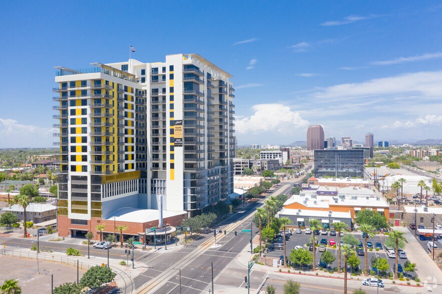 800 N Central Ave, Phoenix, AZ à louer - Photo de l’immeuble – Image 2 sur 3