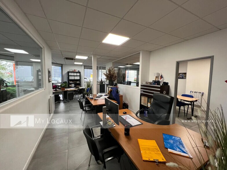 Industriel/Logistique dans Pierrelaye à louer - Photo intérieure – Image 3 sur 8