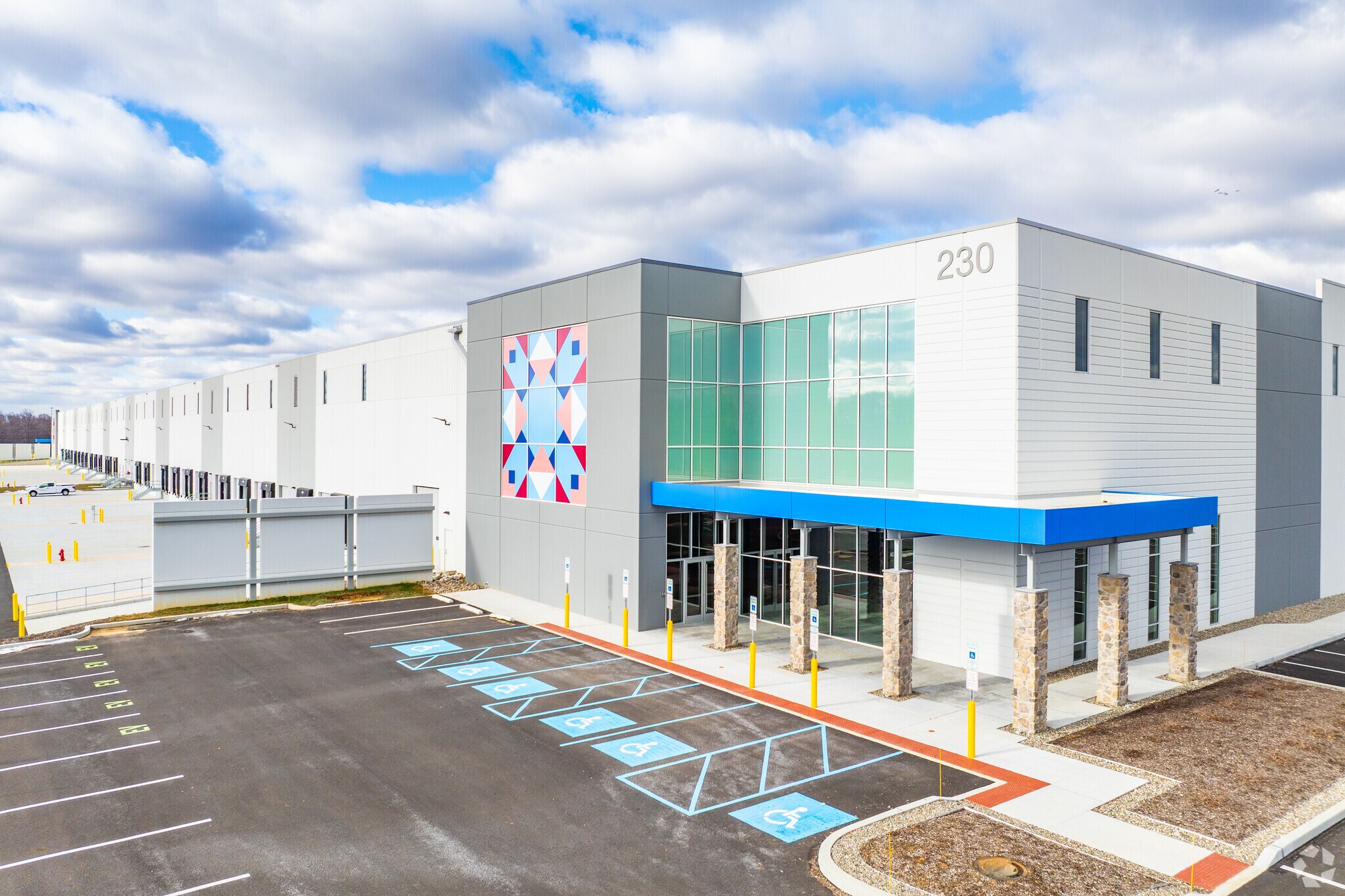 1130 N Pottstown Pike, Exton, PA à louer Photo principale– Image 1 sur 6