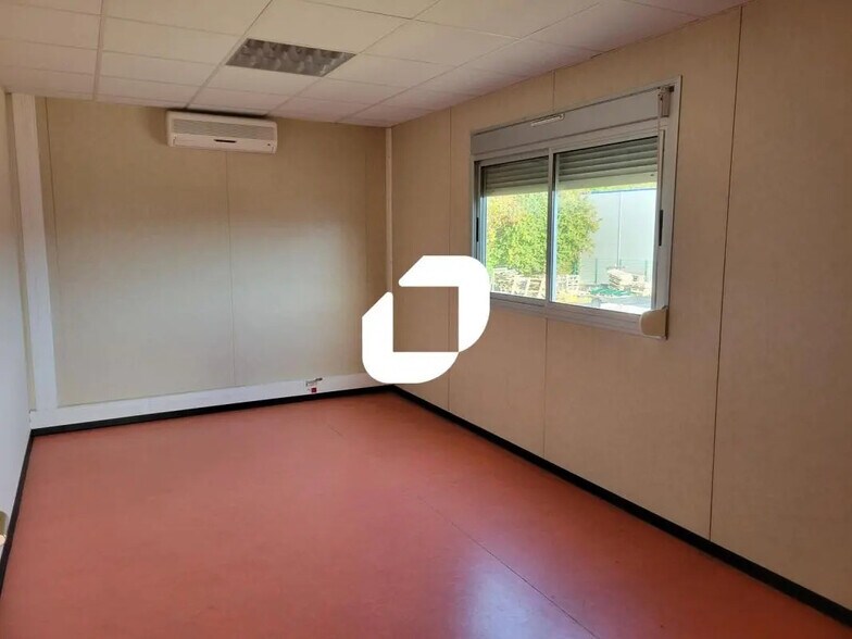 Local d'activités dans Aigrefeuille-sur-Maine à vendre - Photo de l’immeuble – Image 3 sur 6