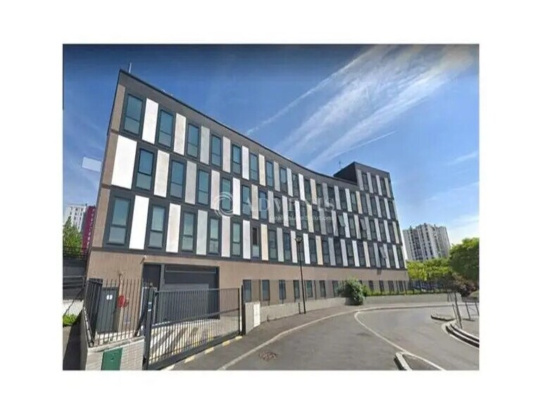 Bureau dans Argenteuil à louer - Photo de l’immeuble – Image 1 sur 12