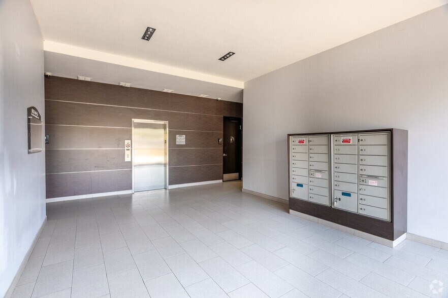 7860 Mission Center Ct, San Diego, CA à louer - Hall d’entrée – Image 3 sur 23