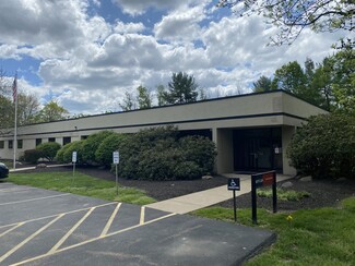 Plus de détails pour 11 Cobham Dr, Orchard Park, NY - Local d’activités à vendre